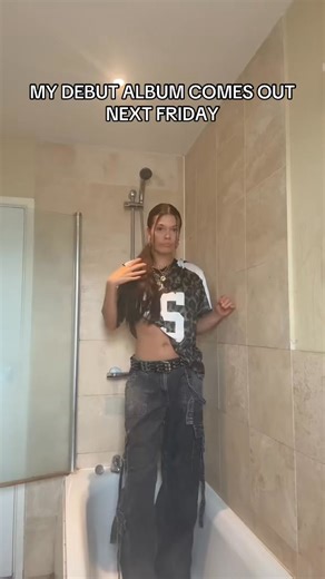 PLEASE PRE SAVE MY ALBUM NOW ALSO GET YOUR CDS AND VINYLS ON MY WEBSITE https://ffm.to/littlemissj | Courtney Hadwin