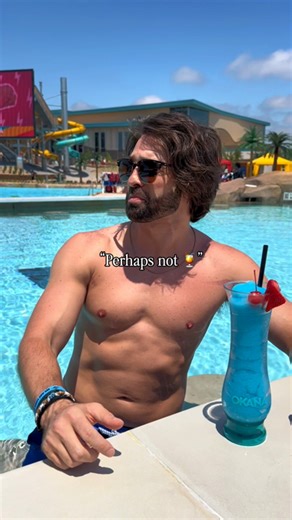We love a swim-up bar situation 'round here. And don't worry, you can get whatever fruity cocktail you want. 😉 Check out our menu at Okasis: https://heyor.ca/lP2BLm. | OKANA Resort & Indoor Waterpark