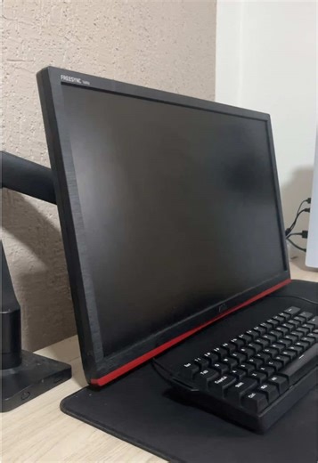 Minimalist Gaming Setup for PS5 Enthusiasts