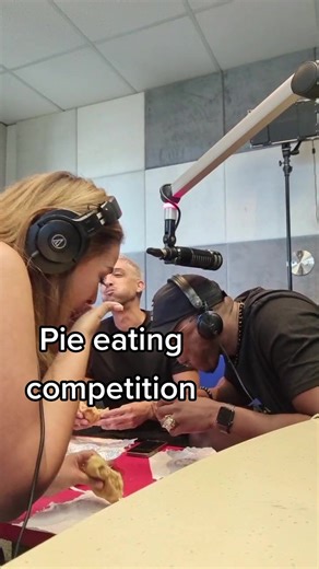 Pie eating competition 🥧 The record is 35.4 seconds - can we beat it?! #pieeatingcontest #radio #capetown @Kyeezi @Lorenzo Darries @Jason Abels @Good Hope FM