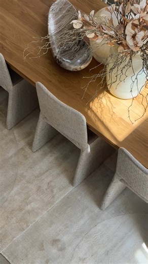 A NEW display centre is opening tomorrow at Ridgelea Estate, Pakenham East – and you won’t want to miss it. ✨ Explore 4 stunning new homes ✨ Featuring new floorplans and facades ✨ Showcasing new products from Caesarstone, Laminex and more Plus, enjoy all the launch-day fun: 🎨 Henna tattoos ☕ Coffee & chai cart 🥞 Dutch pancakes 🛍️ Showbags 📍 Join us tomorrow, 11am – 5pm at the Ridgelea Estate Display Centre: carlislehomes.com.au/display-homes/pakenham-east-ridgelea-estate #DisplayHomes #Ridge