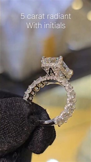 5 Carat Radiant Cut Diamond Ring — The Luna Design 💎