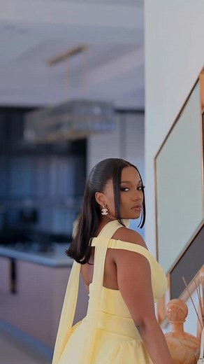 @melllo_.x on Instagram: "Stay golden, stay bright ☀️ : @vigorousaesthetics @vigorousyouth"