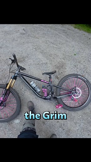I got the chance to ride @pinkbike 's Grim Donut recently! It was a very interesting experience. And I am grateful for the opportunity to try some wild geometry! Always cool to learn more. I've been nerding out a lot about geometry in recent years. I got a sweet video coming very soon ;) #grimdonut #mtb #freeridemtb #enduromtb #crazybike | Jordan Boostmaster