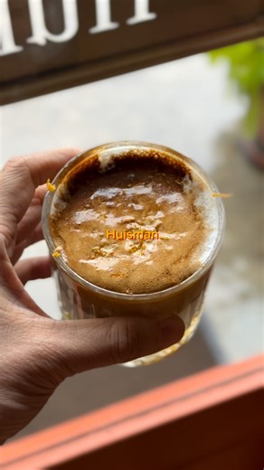 Steven Leonard on Instagram: "📍 @huismancoffee Recreation Tiger Bomb yg lagi viral di melbourne, disini namanya Dirty Bomb Jujur enak sekali… kyknya bakal jd trend juga di dunia perkopian indonesia Cobain cobain"