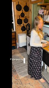 And it was the best chicken I’ve ever had 🥹 OVEN-FRIED CHICKEN AND BISCUITS Ingredients 1 fryer chicken 1 cup Bisquick 2 tsp salt 1/4 tsp pepper 2 tsp paprika 1/4 cup shortening 1/4 cup butter Instructions Heat oven to 425°. Mix Bisquick, salt, pepper, and paprika in a paper sack or bowl. Melt shortening and butter in a shallow baking pan (about 13 x 9 1/2 x 2) in the oven. Shake 3 or 4 pieces of chicken at a time in the Bisquick mixture to coat well. Remove pan from oven and place chicken skin