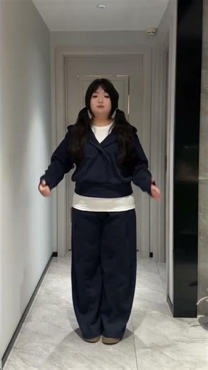 Stylish Plus-Size Outfits for Chubby Girls: Trendy Clothing Combinations