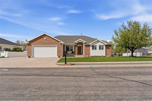 1174 W 1395 N, Clinton, UT 84015 - MLS 2149883 - Coldwell Banker