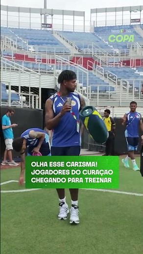 Olha esse carisma! Jogadores do curaçao chegando para treinar #shorts