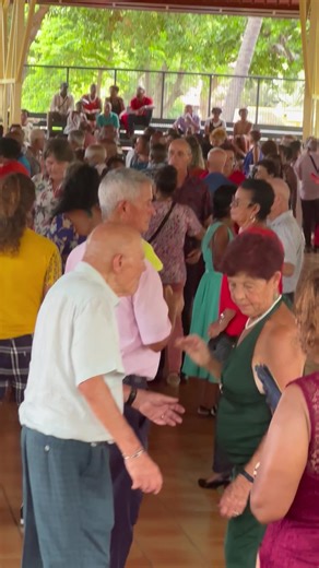 Vidéos de mariechanttech (@mariechanttech) avec son original - mariechanttech