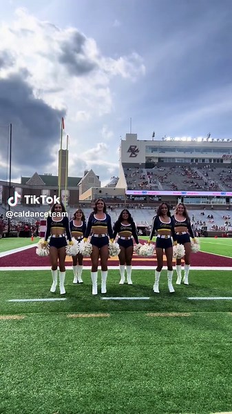 Experiencing Boston Bear Territory with Cal Cheerleaders