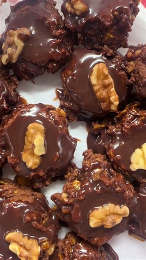 First time making Afghan biscuits! Definitely not for everyone but I really enjoyed them! #baking #hobbies #cookies #homebaker #bakersoftiktok