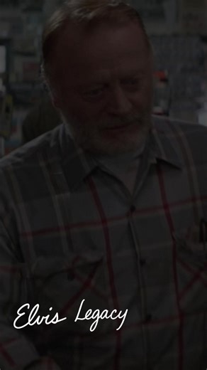 Red West – From Elvis’s Friend to Hollywood Stuntman Red West wasn’t just Elvis Presley’s first true friend. He also built an impressive career of his own. After years of traveling with Elvis, Red began appearing in his movies throughout the 1960s, often doing stunts and small acting roles. You can spot him in films like Viva Las Vegas, Blue Hawaii, and Roustabout. Elvis trusted him completely on set, knowing Red would always have his back. When Elvis passed in 1977, Red was deeply affected. He 