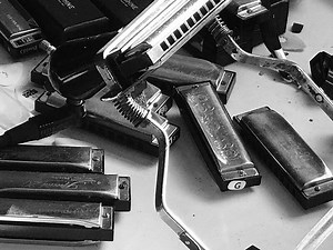 Learn to Play the Harmonica from Jon Gindick | Harp Lessons