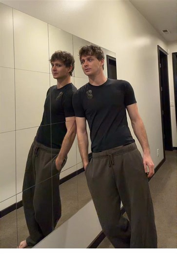 Now where to put a backflip transition in this dance?!? DC: @Jean-Victor