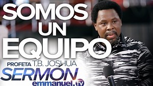 Los verdaderos siervos de Dios predican la Palabra de Dios para motivar a las personas a la fe. Prepárate para ser motivado en tu fe con este práctico sermón en La SCOAN titulado «Somos un equipo» en el que el Profeta T.B. Joshua da una visión de los dones espirituales que operan en la Iglesia y ¡la necesidad de edificar sobre el fundamento de Jesucristo! «Ya sea que plantes o riegues; ¡somos un equipo!» - Profeta T.B. Joshua | TB Joshua Ministries - Español