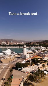 🌅 Entre mar y cielo, La Farola dibuja uno de los paisajes más icónicos de Málaga. | Málaga Turismo