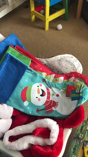 5 hours 1400 items 200 candy canes 1000 pieces of candy = 100 very stuffed stockings! #hawleysharingbox #blessings #give #community #texas #christmas #stockings