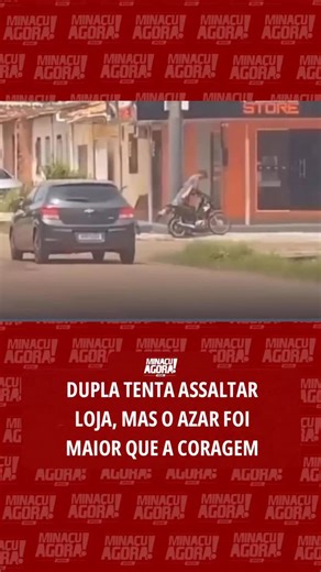 MINACU AGORA Ⓜ️🅰️ on Instagram: "Uma tentativa de assalto registrada no início da tarde deste sábado (17) terminou com dois suspeitos presos após a intervenção de um policial à paisana. Ao notar a presença do agente, um dos envolvidos, que dava suporte em uma motocicleta, fugiu às pressas e abandonou o veículo. O comparsa, que estava dentro da loja, reagiu, dando início a uma troca de tiros, enquanto o policial se protegia atrás de um carro e acionava reforço. Com a chegada de equipes da Políci