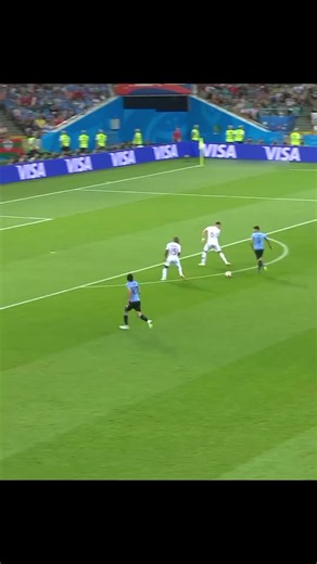 Football skills and pro goal highlights: top soccer skill moves