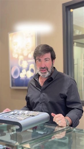 That silver sitting in your drawer could be instant cash. 💰 Ready to declutter your jewelry box and get paid for it? Samuelsons Diamonds buys your unwanted Sterling Silver items—from old jewelry and watches to full flatware sets and serving pieces. GET PAID ON THE SPOT Fair Market Value Easy & No-Hassle Process Stop by our showroom today! #SamuelsonsDiamonds #SellYourSilver #JewelryBuyer #CashForSilver #BaltimoreJeweler