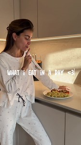 what i eat in a day! 🫐🍝 #wieiad #whatieatinaday #fulldayofeating #easyrecipe #trending