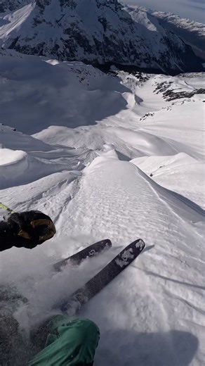 SCOTT Sports Winter Division on Instagram: "You know that it's steep when it looks steep on camera. 😯 FLIPBOOK, @parkincostain's latest movie, is out! Tune in for the craziest Alaskan spines and the fluffiest pillow lines. Watch now at the link in bio. 🔗"