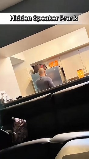 This prank never gets old🤣🤣#scare #scareprank #prank #trending #viral #fun #jumpscare #family #couple #fyp #funny #challenge | Prank LOL USA