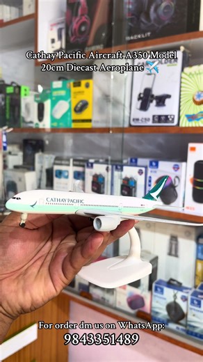 Cathay Pacific Aircraft A350 Model 20cm Diecast Aeroplane ✈️ #cathaypacific #a350 #aircraft #creatorsearchinsights #foryoupage
