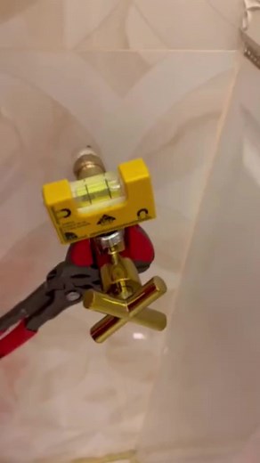 #stabilalevels 💛🖤 #stabila #beatruepro #plumber #plumbing #plumbingtok #plumbinglife #plumbinghacks