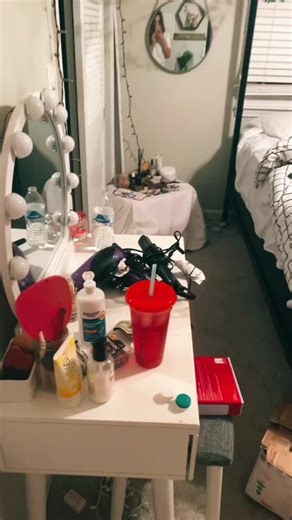 Christmas Room Transformation Ideas for a Cozy Bedroom