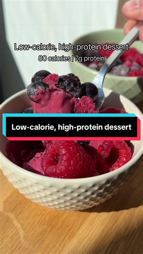 Delicious Low-Calorie High-Protein Berry Yogurt Recipe