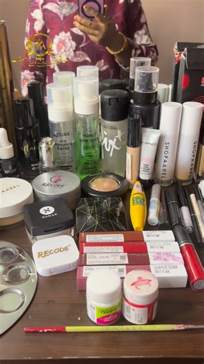 Devi Anju on Instagram: "Full Makeup tutorial Dekhni Ke liye mujhe comment Kare😍"