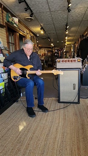 1943 Ampro PA4 projector amp