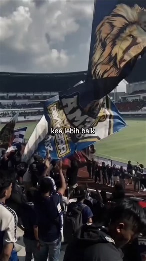 GALERY AREMA on Instagram: "✊🏻🦁 • Follow Instagram official store @galeryarema_merch Merchandise Original from @galeryarema • • #malang #arema #galeryarema #usuttuntas #sasaji #aremania #aremanita #singoedan #aremaday #ongiskodew #ongisnade #salamsatujiwa #neverforget135 #aremania87 #aremamalang #curvasudarema #curvanordarema #1987 #aremasampekketam #arekngalam #malangkucecwara #aremaselamanya"