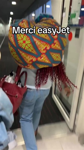 No choice 😁😁😁#easyJet #tiktokfrance🇨🇵 #ghanatiktok🇬🇭 #pourtoi #fyp #baggage #foryoupage #