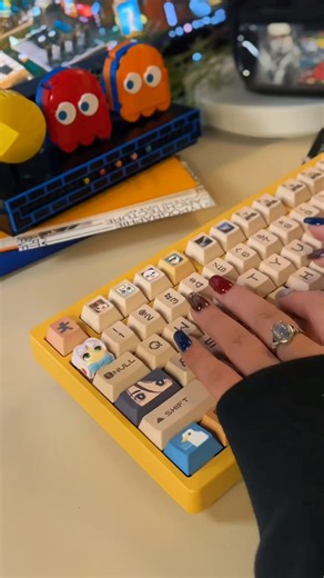 Sound test keyboard AK680 #keyboard #mechanicalkeyboard #customkeyboard #gamingkeyboard #keycaps