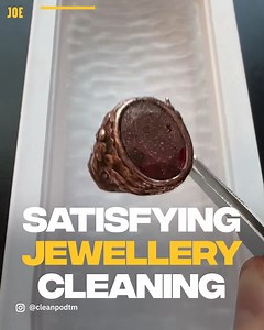 This ring was filthy 👀 | JOE.co.uk