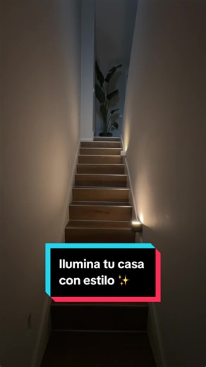 Todos hemos estado en ese momento en el que nos falta un punto de luz y no sabemos como conseguirlo 💡. Los apliques indoor se instalan sin cables, sin enchufes y sin hacer obras. Son 💡 LA SOLUCIÓN 💡. ¿Dónde lo pondrías? 👇 ✅ 89742528 APLIQUE INDOOR TUBO 300LM DIM BLA ✅ 89742529 APLIQUE INDOOR TUBO 300LM DIM NEGRO ✅ 89742533 APLIQUE INDOOR CUADRADO 300LM DIM NEG ✅ 89742532 APLIQUE INDOOR CUADRADO 300LM DIM BLA ✅ 89742530 APLIQUE INDOOR REDONDO 300LM DIM BLANCO ✅ 89742531 APLIQUE INDOOR REDONDO