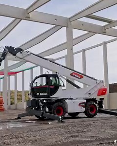 Bobcat has the perfect rotary telehandler just for you! For lighter tasks, choose from 3 RTLS models with easy-to-deploy pivoting stabilizers, lifting heights of 18–25 m, and a maximum lifting capacity of 5 tons. Looking for more muscle? Opt for any of our 6 machines from the premium 6-8 ton portfolio. With scissor stabilizers, higher ground clearance, and lifting heights up to 39 m, working at height has never been easier! Plus, enjoy a comfortable, redesigned cab, enhanced load charts, and one