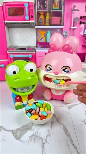 Satisfying With Unboxing Miniature Crong And rabbit Eating Candy Set Toys, ASMR Videos