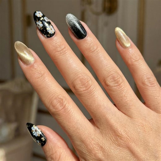 Black Gold Floral Press on Nails, Hand Painted Flowers, Glitter Accents, Reusable Nail Art - Etsy