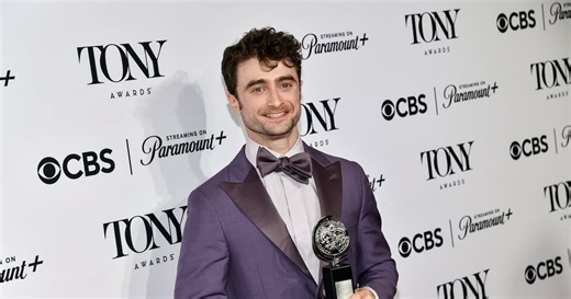 Daniel Radcliffe thanks girlfriend and son in Tony Awards acceptance speech