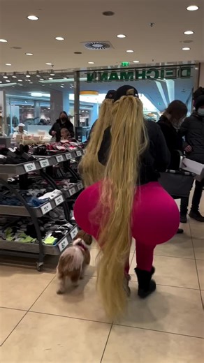 pure madness lol was at the galleria this afternoon nombre this ladies are getting ridiculous 😜😲@💲PRISCILLA💯 @Xena @Janette @zadieweberr @Action movies reel @AfreeN Malik @marinarodriguez2238 @Rosaña @Chuckemschula @aDoseOf_Rii🥰 @AMR @aaliyahjackson39 @Alli @alyssa_marie0413 @Amber lynn @amberiliana @Amaya Blossom 🌸 @Ameliamary @amylopez100999 @Anamary Veitia @angeltrujillo896 @Anna
