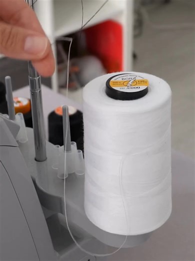 Fastest Way to Change Serger Thread (Step-by-Step) Changing thread on a serger doesn’t have to be intimidating! In this video, I’ll show you a super easy and time-saving technique to change your serger thread effortlessly. #sewing #sewinghacks