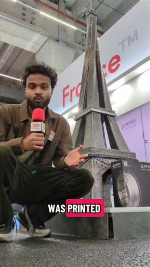 Giant 3D Printed Eiffel Tower at Formnext 2025