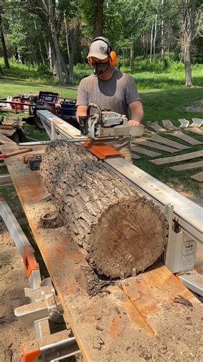 My Stihl MS 661, Logosol F2 , and ripping chain from Granberg International made it so easy to slab this short black walnut log! These live edge black walnut slabs will be used for home decor woodworking projects. These woodworking projects these black walnut slabs will most likely be used for include charcuterie boards, cutting boards, cribbage boards, signs, wall art, table tops, ocean art, and more. Woodworkers, you need to think about protecting your lungs! I protect mine with RZ Mask. The R