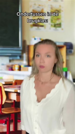 Classroom Gestures: Engaging Communication Techniques