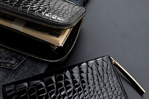 ハイブランドの高級メンズ財布21選。品格を磨く長財布や選び方も解説。 ｜ 明治生まれの靴博士 – 日本最古のシューメーカー『大塚製靴』が運営する、靴を中心とするモノ系メディア