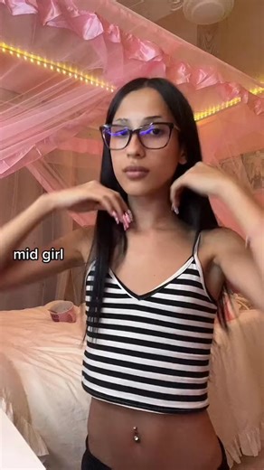 classeek hair flip! #dvacosplay #overwatch #dva | Stelluhb | Facebook